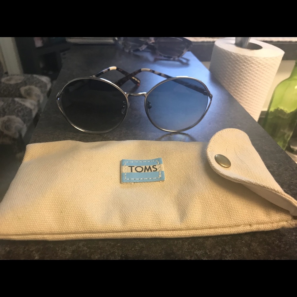 TOMS Sunglasses - FUNKY FRESH!